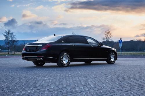 Limousine Mercedes maybach S650 09